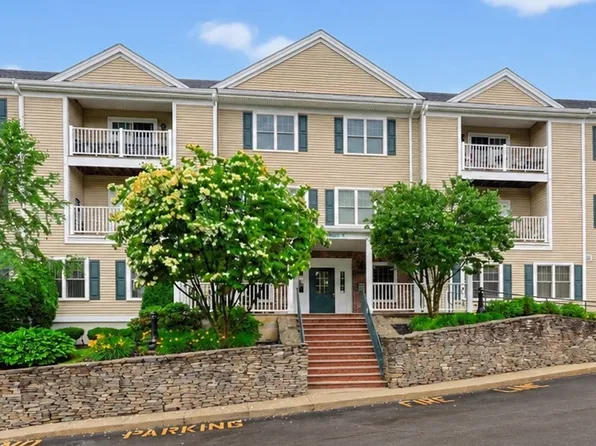 1 Lenox St APT 205, Norwood, MA 02062