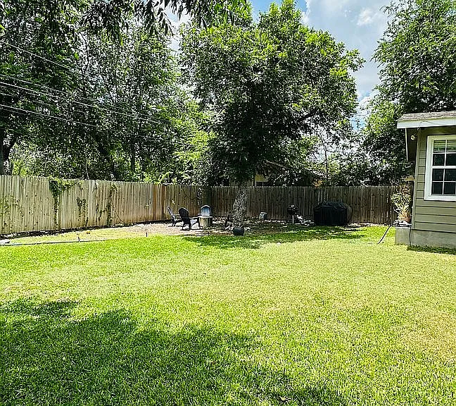 470 Dresden Dr — Photo 21
