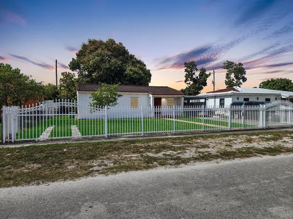 660 E 8th Ln, Hialeah, FL 33010