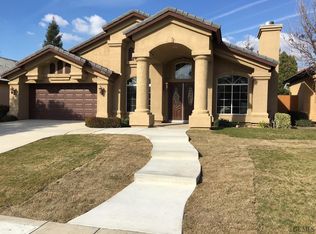 9710 Snowdon Ave, Bakersfield, CA 93311