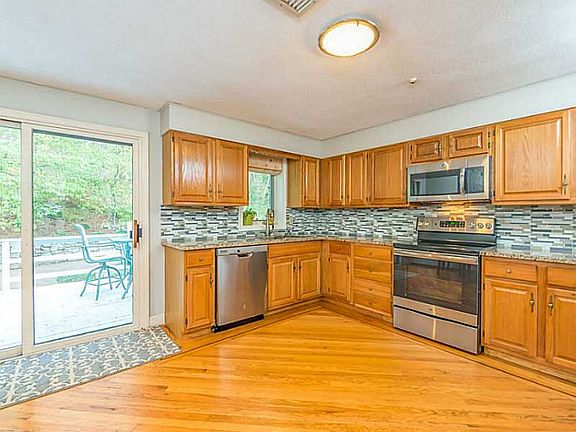 2nd image of 21 Georgiana Dr