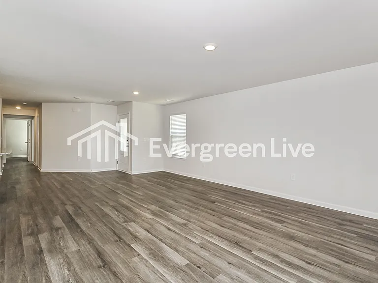2277 Courtina Way — Photo 4