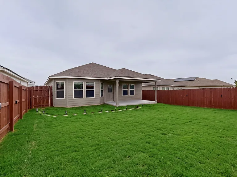 7619 Toledo Bnd — Photo 22