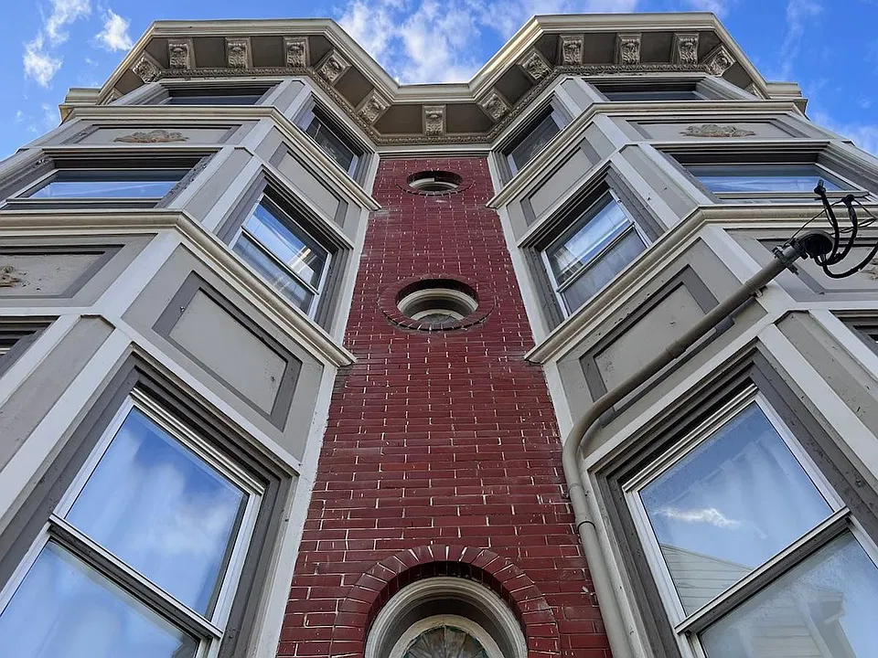 Victorian front of apartment building