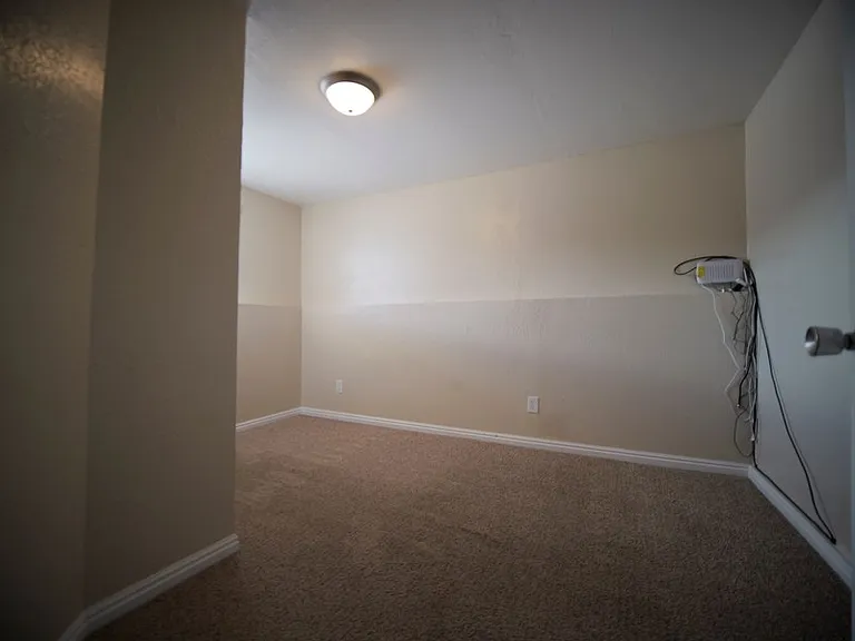 3292 S 4400 W — Photo 29