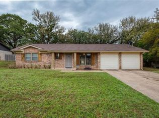 708 N Stewart St, Azle, TX 76020