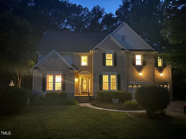 116 Forest Edge Dr, Cary, NC 27518