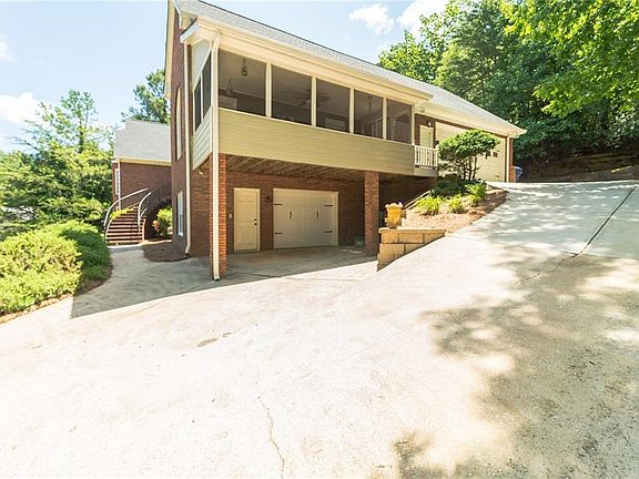 3rd image of 4710 E Forest Peak
