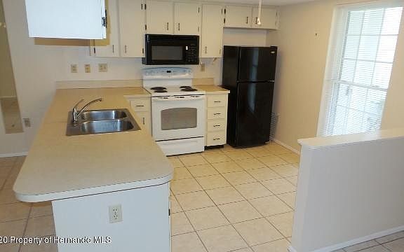 5th image of 12368 Dearborn Dr