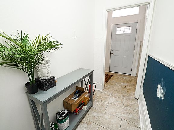 2nd image of 1813 W Thompson St #3