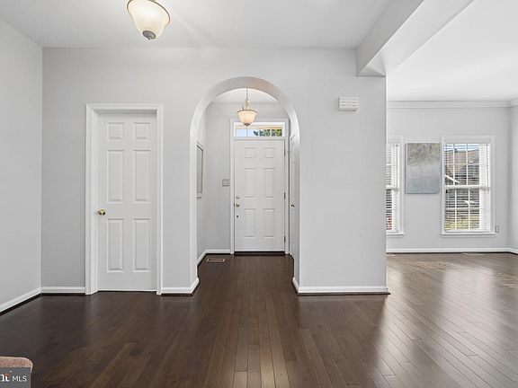 3rd image of 3008 Sanctuary Ln