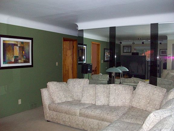 4th image of 24107 Patricia Ave