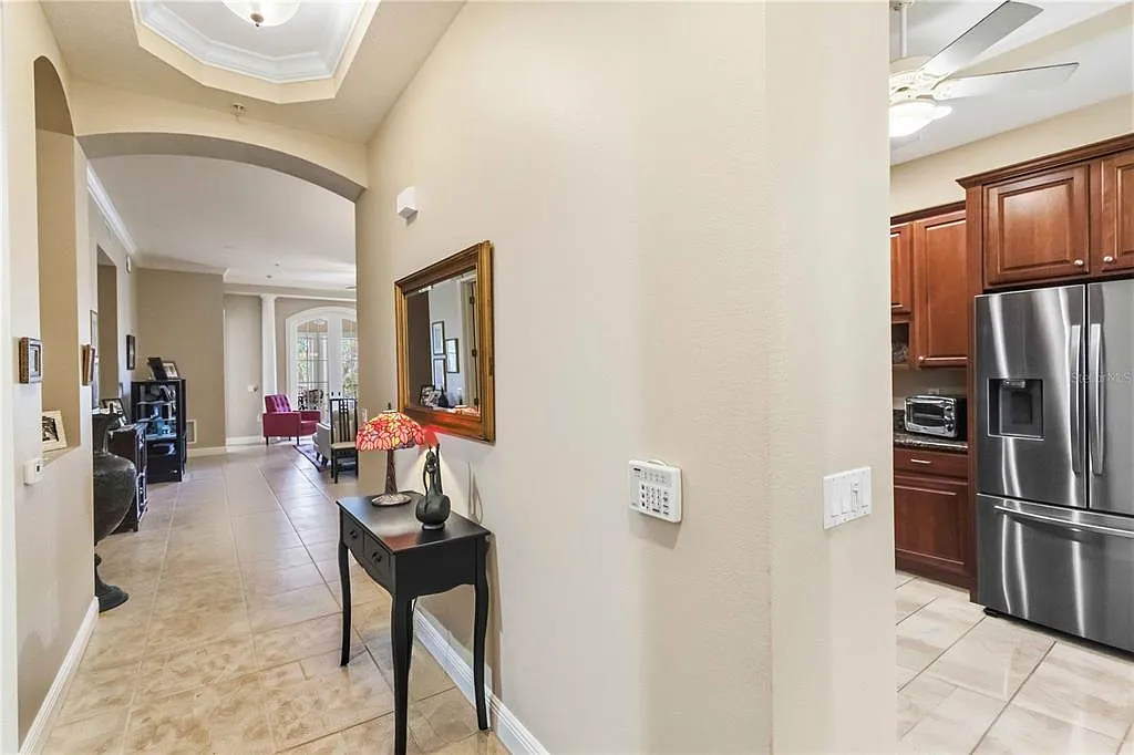 3 bed, 2.0 bath, 1997 sqft, $4,200 — Photo 3