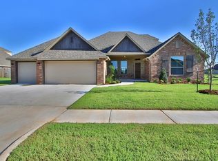 10101 NW 97th St, Yukon, OK 73099