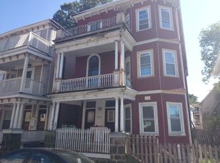 7 Woodlawn St, Jamaica Plain, MA 02130
