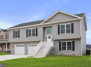 330 Pochards Ct, Martinsburg, WV 25403