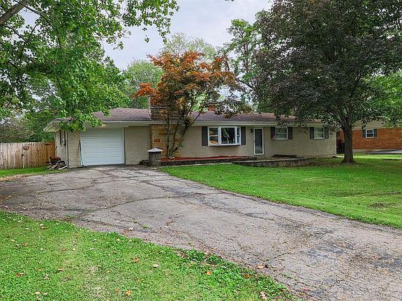 2nd image of 5610 Garrett Dr