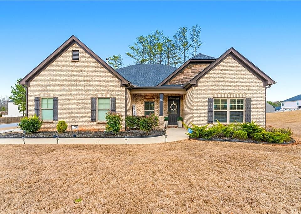 1st image of 521 Palmetto Oaks Trl