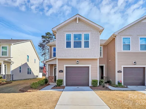 16042 Red Buckeye Ln, Huntersville, NC 28078