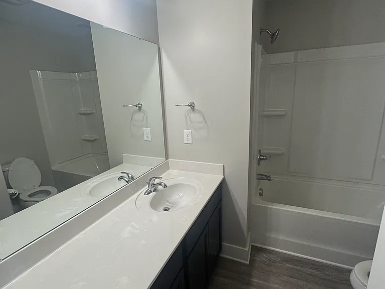 110 Addington Ln — Photo 12