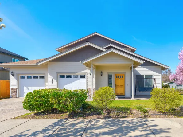 356 Bayou Pl, Grants Pass, OR 97526