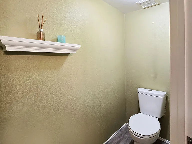 master private toilet room