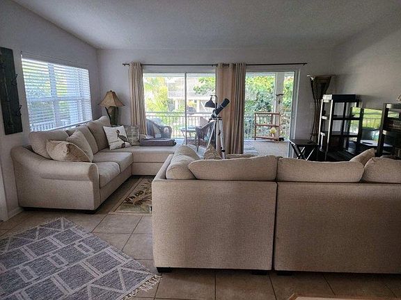 4th image of 393 S Coconut Palm Blvd