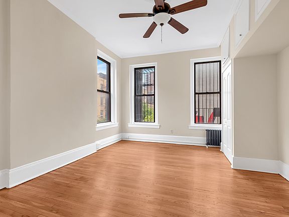 5th image of 300 E 70th St #B2