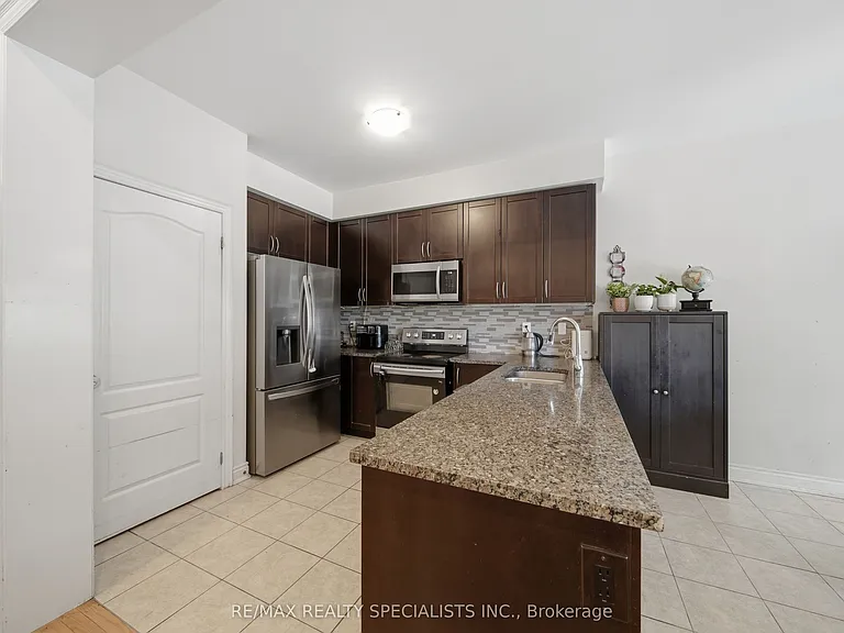 294 Miller Park Ave — Photo 11