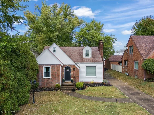 233 31st St NW, Canton, OH 44709