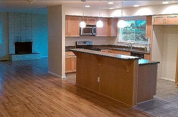 4th image of 11717 SE McGillivray Blvd