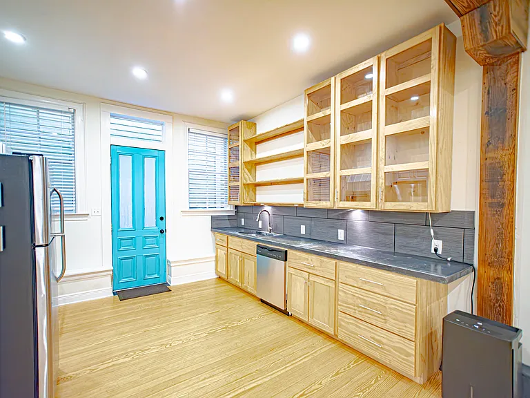 4121 Magazine St #1 — Photo 2