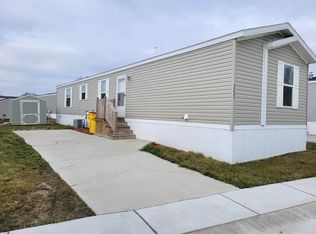 38063 Pardo Dr, Clinton Township, MI