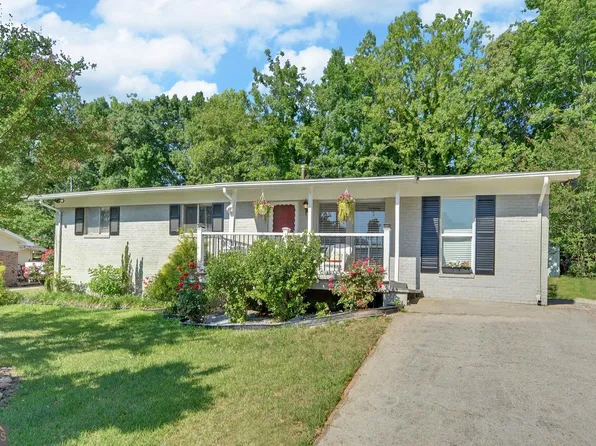 102 Cherry St, Toccoa, GA 30577