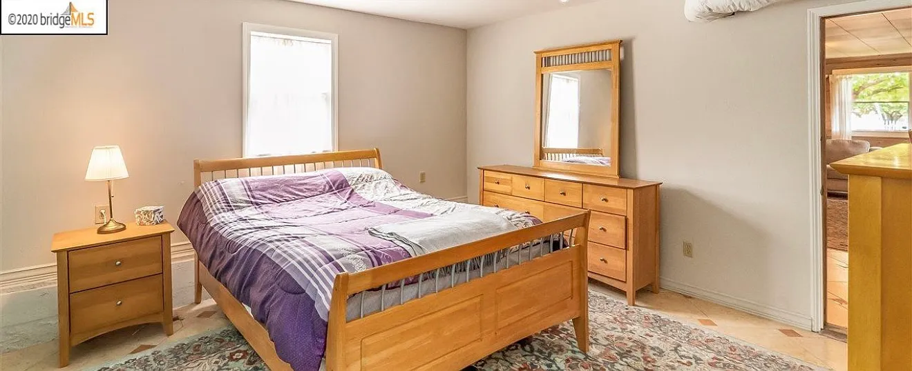 2 bed, 1200 sqft, $2,400 — Photo 3