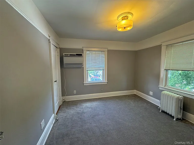 37 Ingraham Ln — Photo 10