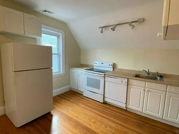 24 Holyoke Rd Unit 1, Somerville, MA 02144