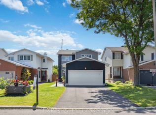 2092 Legrand Cres, Ottawa, ON K1E 3T6