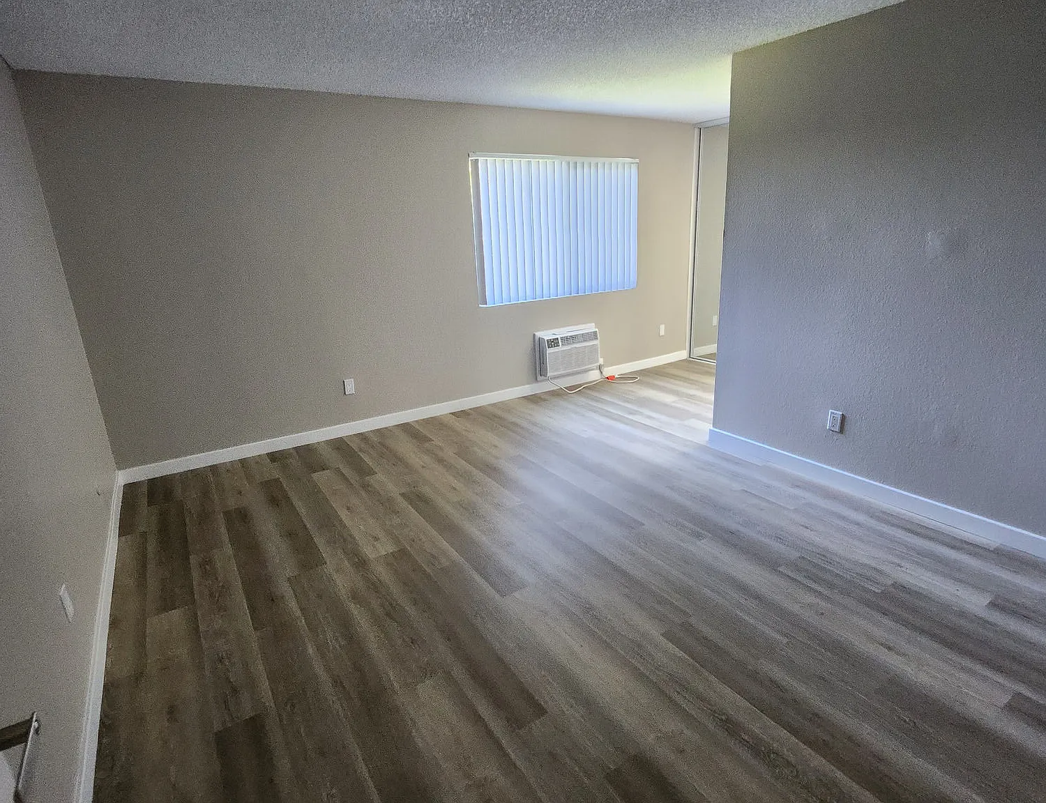 Latitude Ii — Photo 2