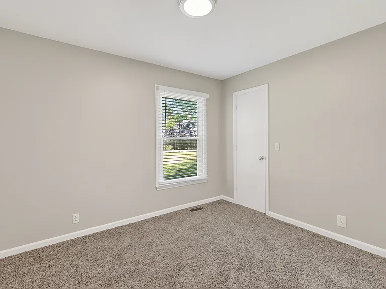 4827 Bradyville Pike — Photo 17
