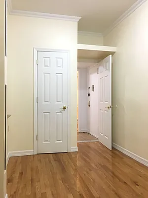 Rented by Meraki Realty LLC | media 17