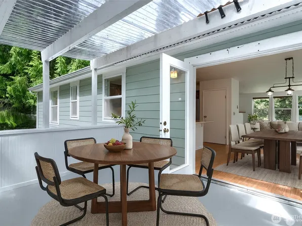 350 Stillaguamish Place, La Conner, WA 98257