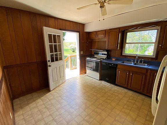 5th image of 708 Hill Top Dr