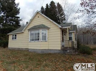 1027 Bayshore Rd, Lanse, MI 49946