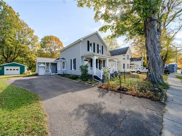 166 Walnut St, East Aurora, NY 14052