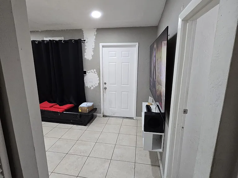 2952 NW 29th St #2 — Photo 7