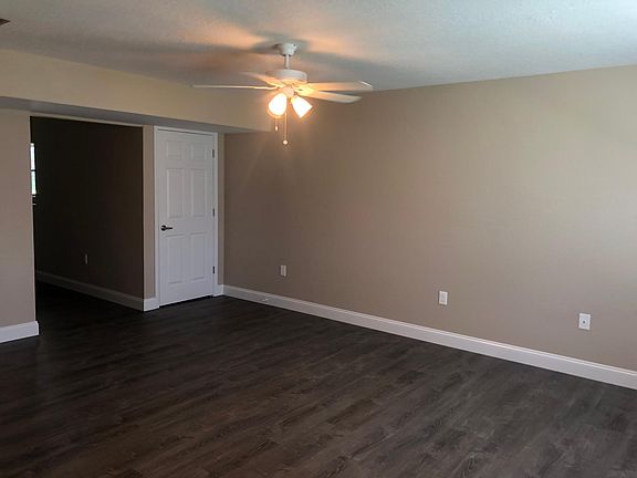3rd image of 7 Bobwhite Dr