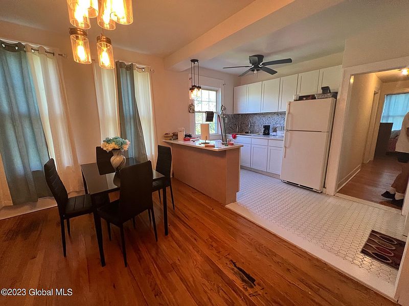 3rd image of 59 LIEBEL Street