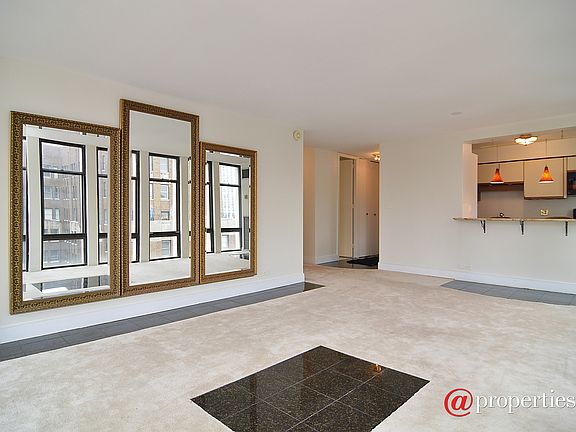 Kitchen / Living Room