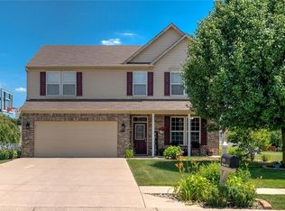 2353 McGregor Dr, Avon, IN 46123